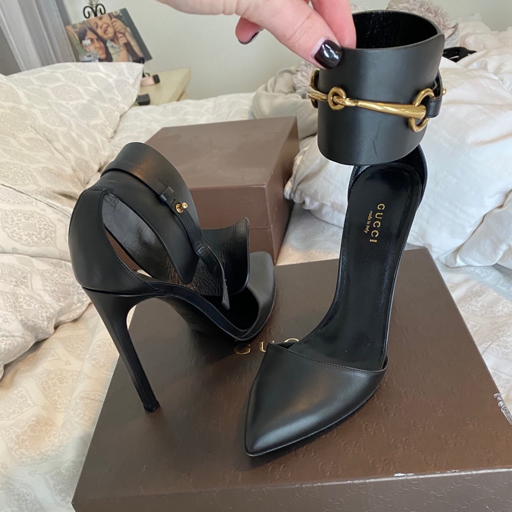 Pumps - Picture 5 of 5